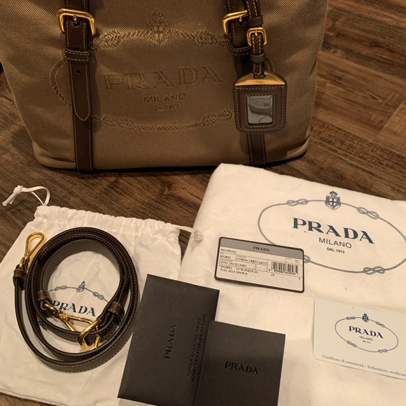 NEW ! PRADA LOGO JACQUARD handbag - Picture 2 of 10